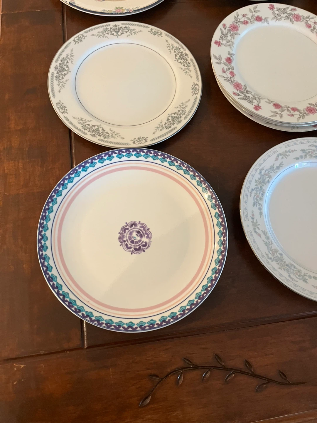 Vintage set Assorted Mixed Dinner Plates - photo 3