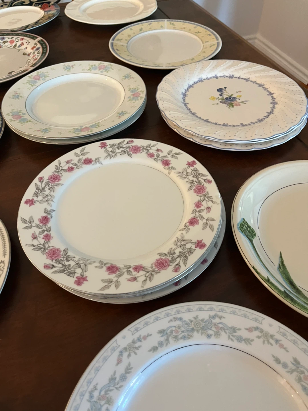 Vintage set Assorted Mixed Dinner Plates - photo 4