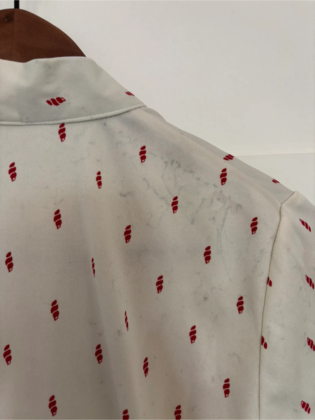 Vintage Cream Long-Sleeve Blouse with Red Pattern - photo 2