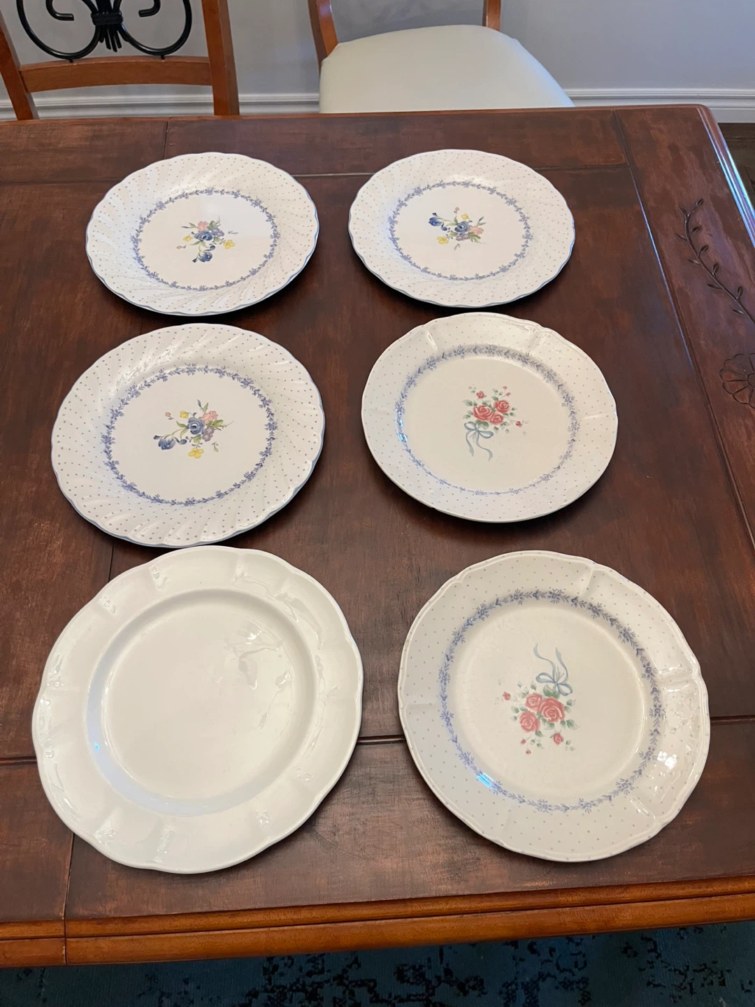 Vintage Set of 6 Mixed Floral Pattern Dinner Plates - photo 2