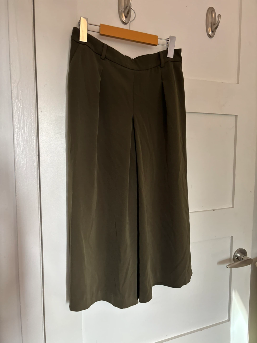 Uniqlo Olive Culottes Size M