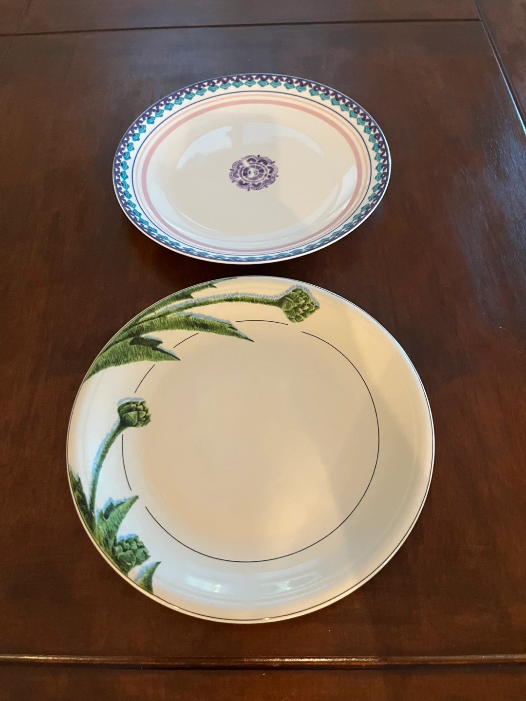 Vintage Two Assorted Dinner Plates