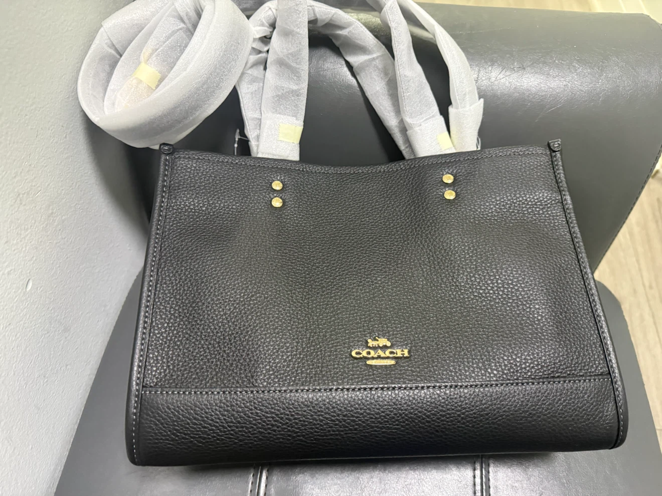 New Coach Dempsey Carryall in Black Authentic