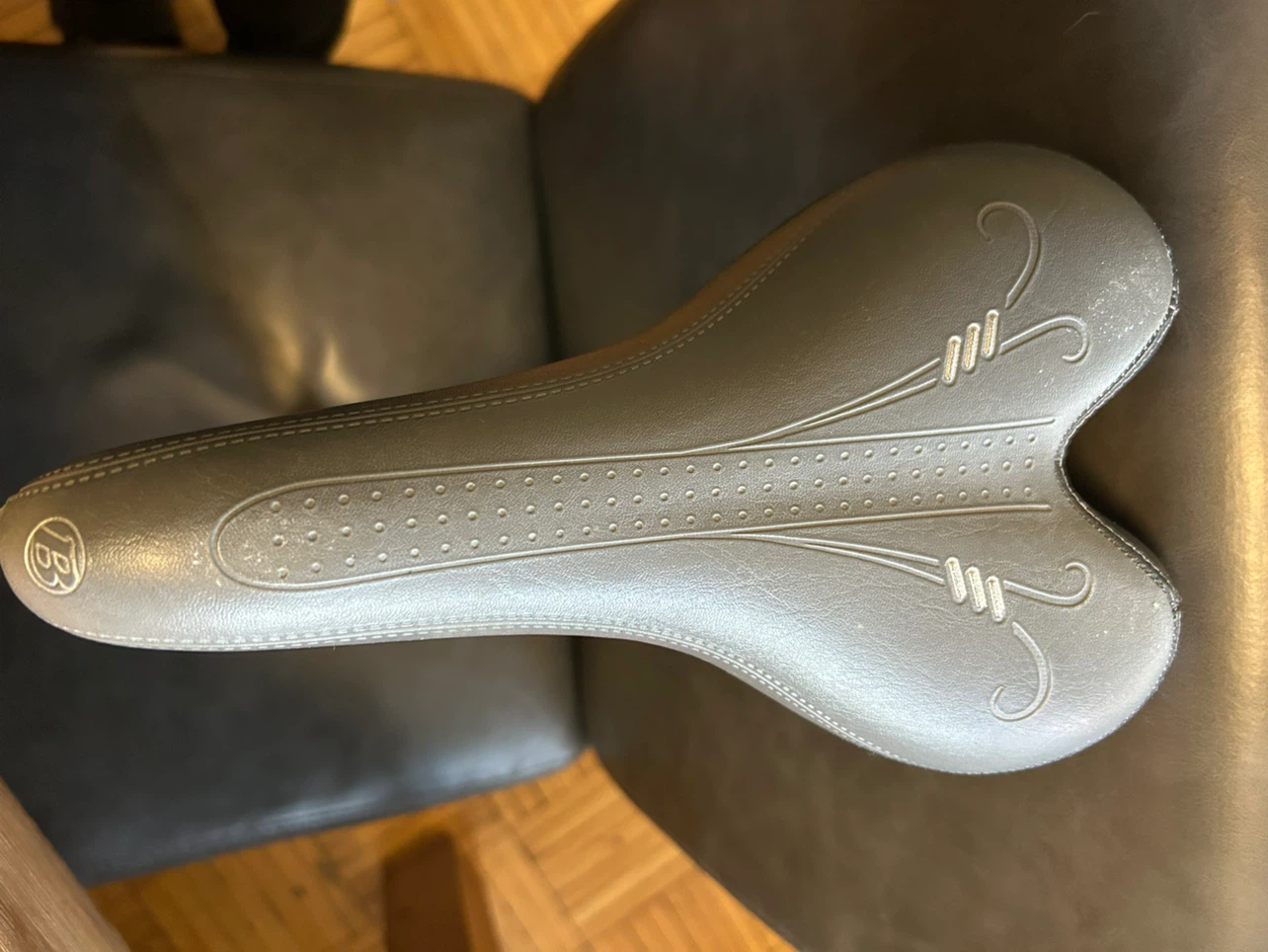 Bontrager Bicycle Saddle with Seatpost - photo 2