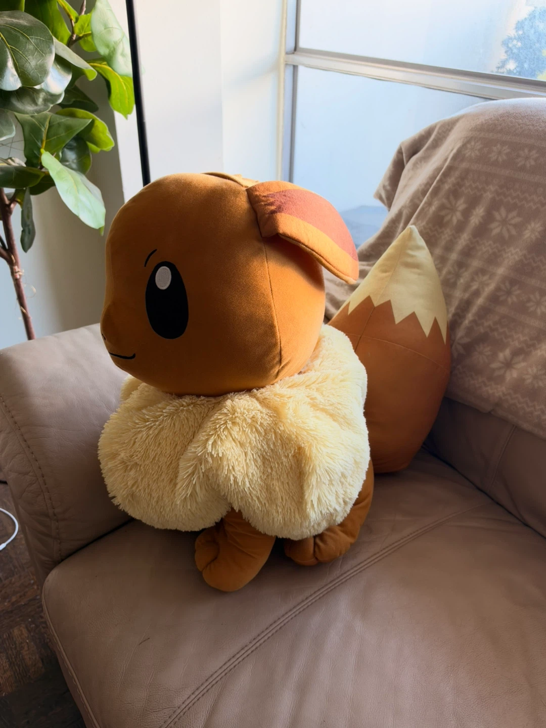Large Eevee Plush Toy - photo 3