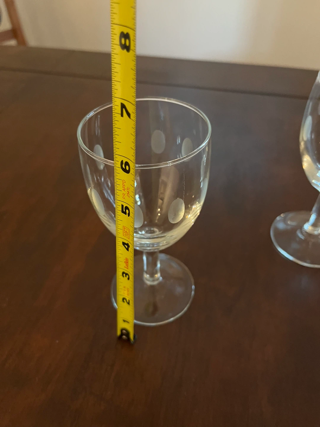 Vintage Set of 2 Etched Polka Dot Wine Glasses - photo 4