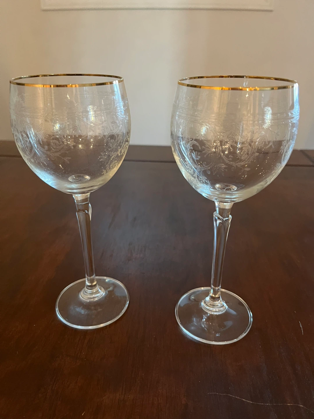 Vintage Set of 2 Vintage Crystal Wine Glasses