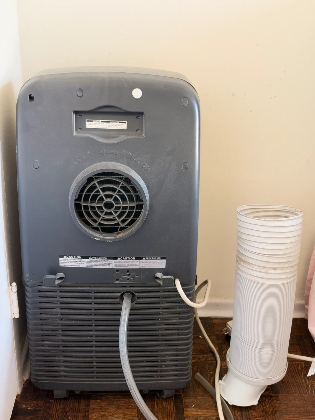 LG Portable Air Conditioner - photo 2
