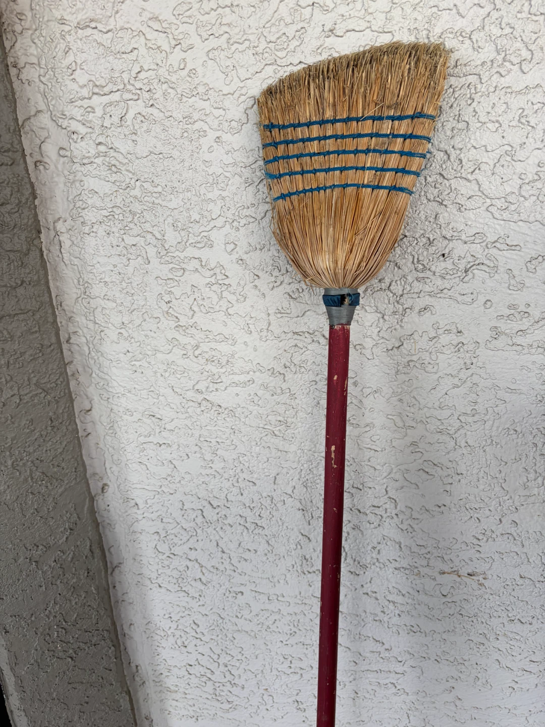 Traditional corn broom - photo 2