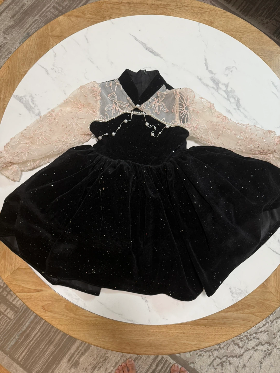 Black velvet girls party dress with lace sleeves - photo 4