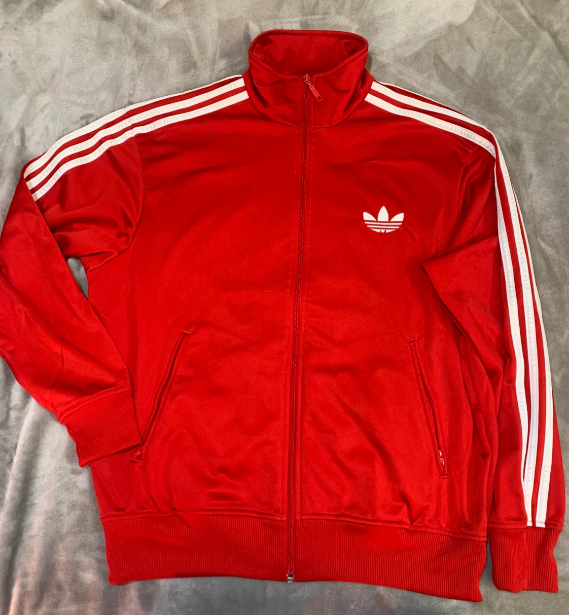 Adidas sweater