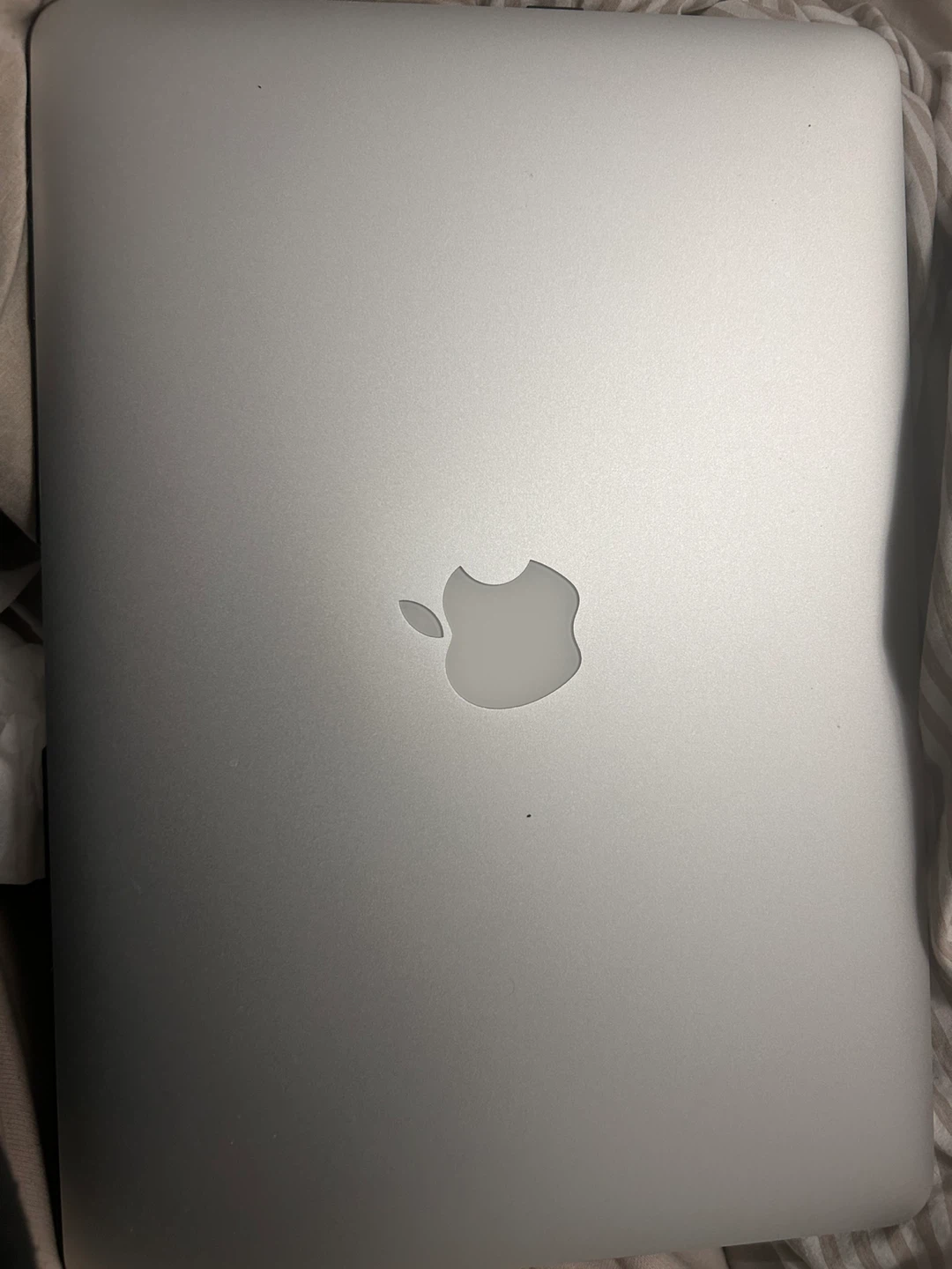 Apple MacBook Air silver laptop - photo 3