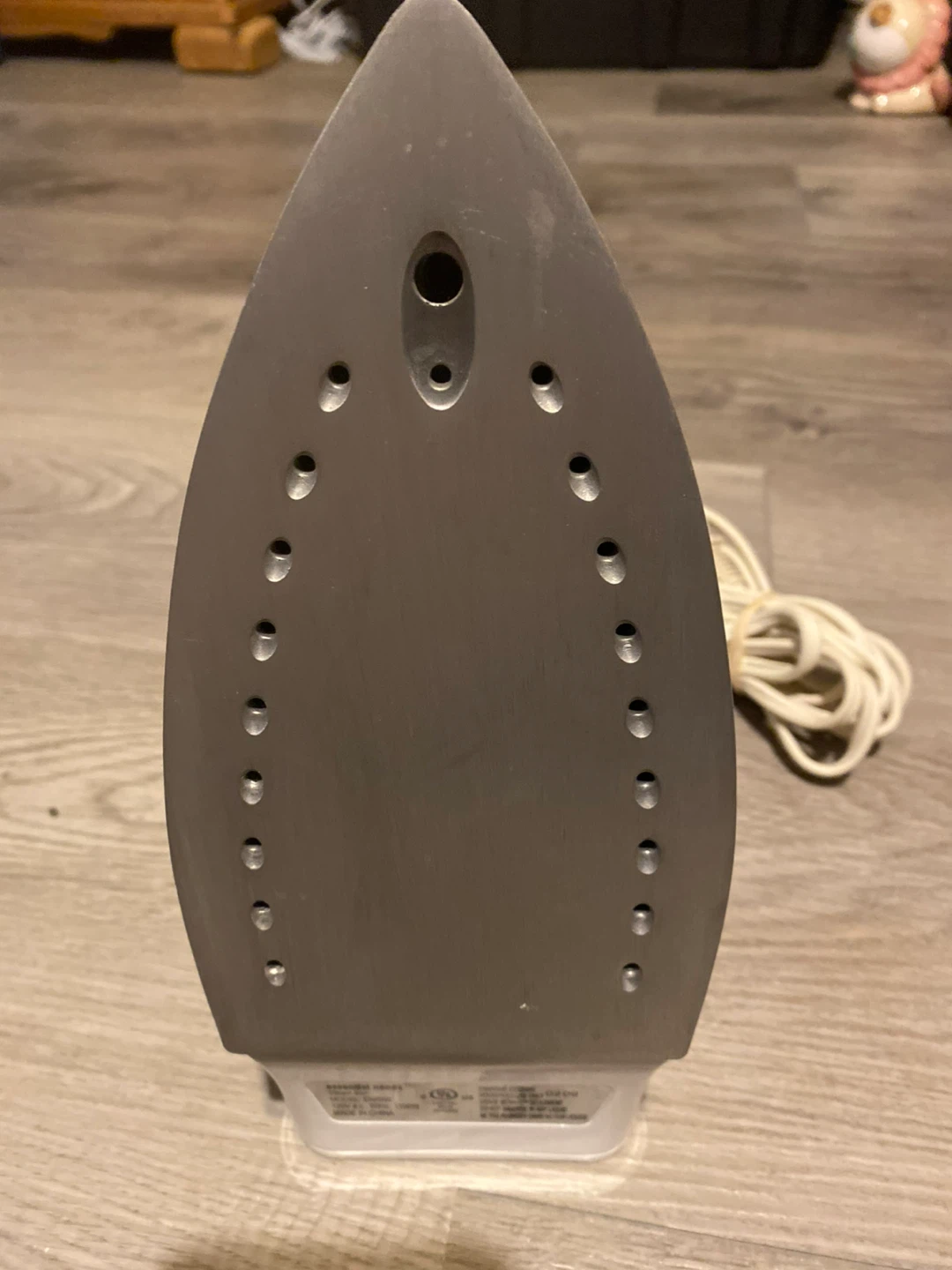 Basic White Steam Iron - photo 2