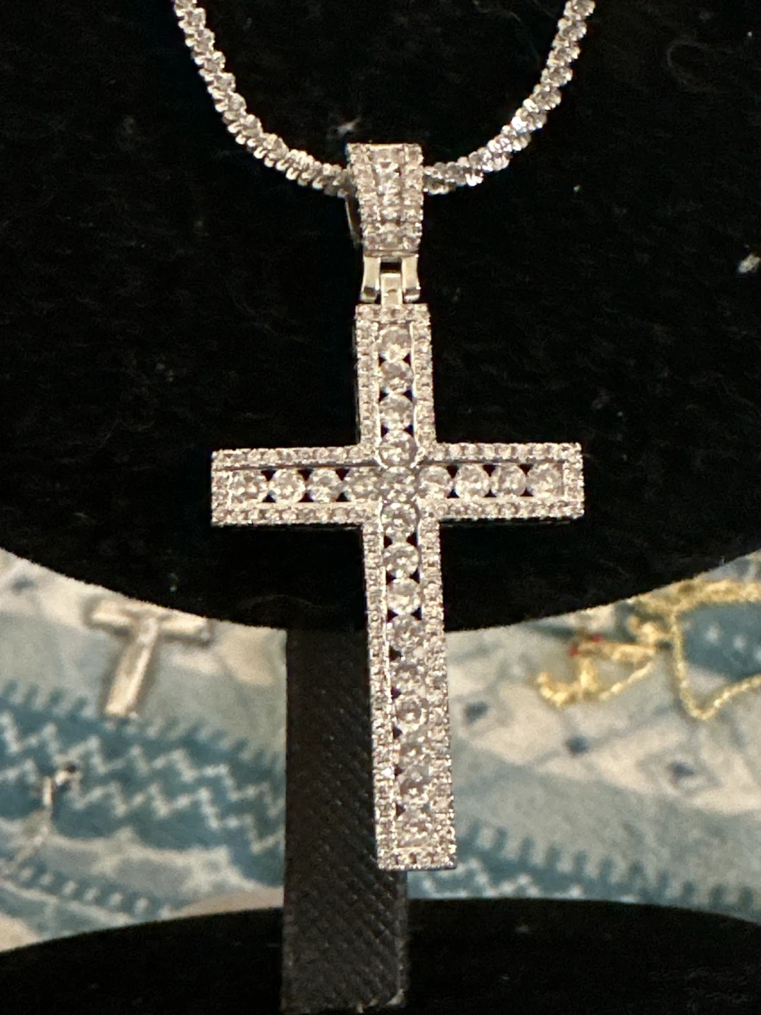 Silver-Tone Cross Pendant Necklace - photo 2