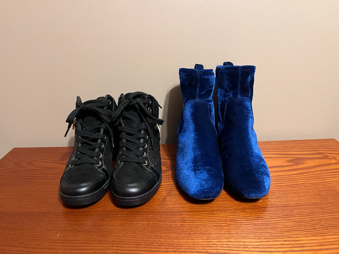 LADIES ALDO BOOTS/GUESS SNEAKERS (Size 6) - photo 2