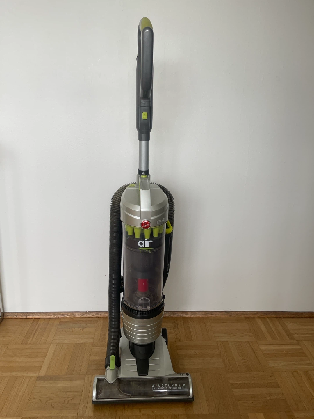 Vacuum - photo 2