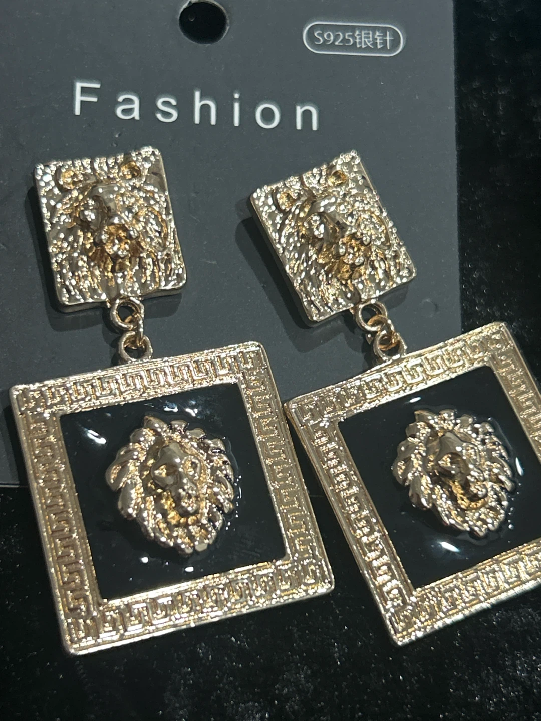Lion Head Square Drop Earrings - photo 2