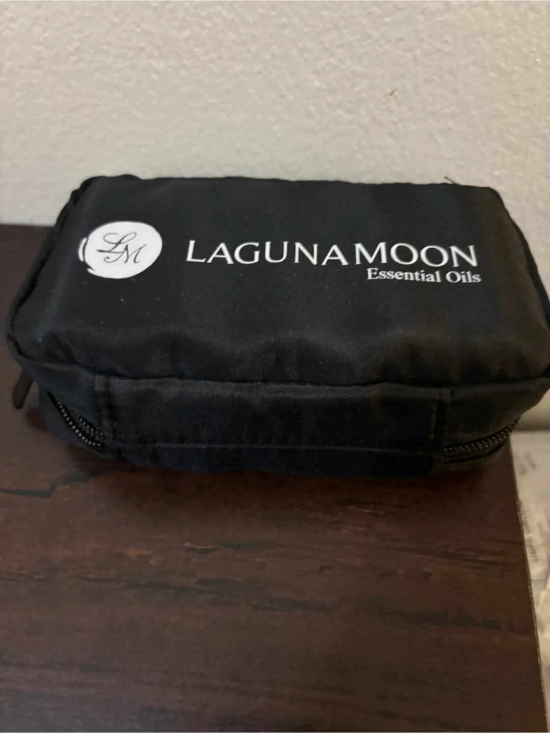 NEW-Lagunamoon Essential Oil Set with Carrying Case - photo 2