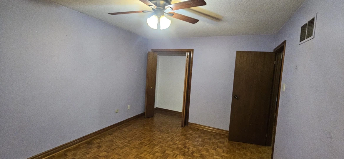 King Size bedroom available for rent - photo 5