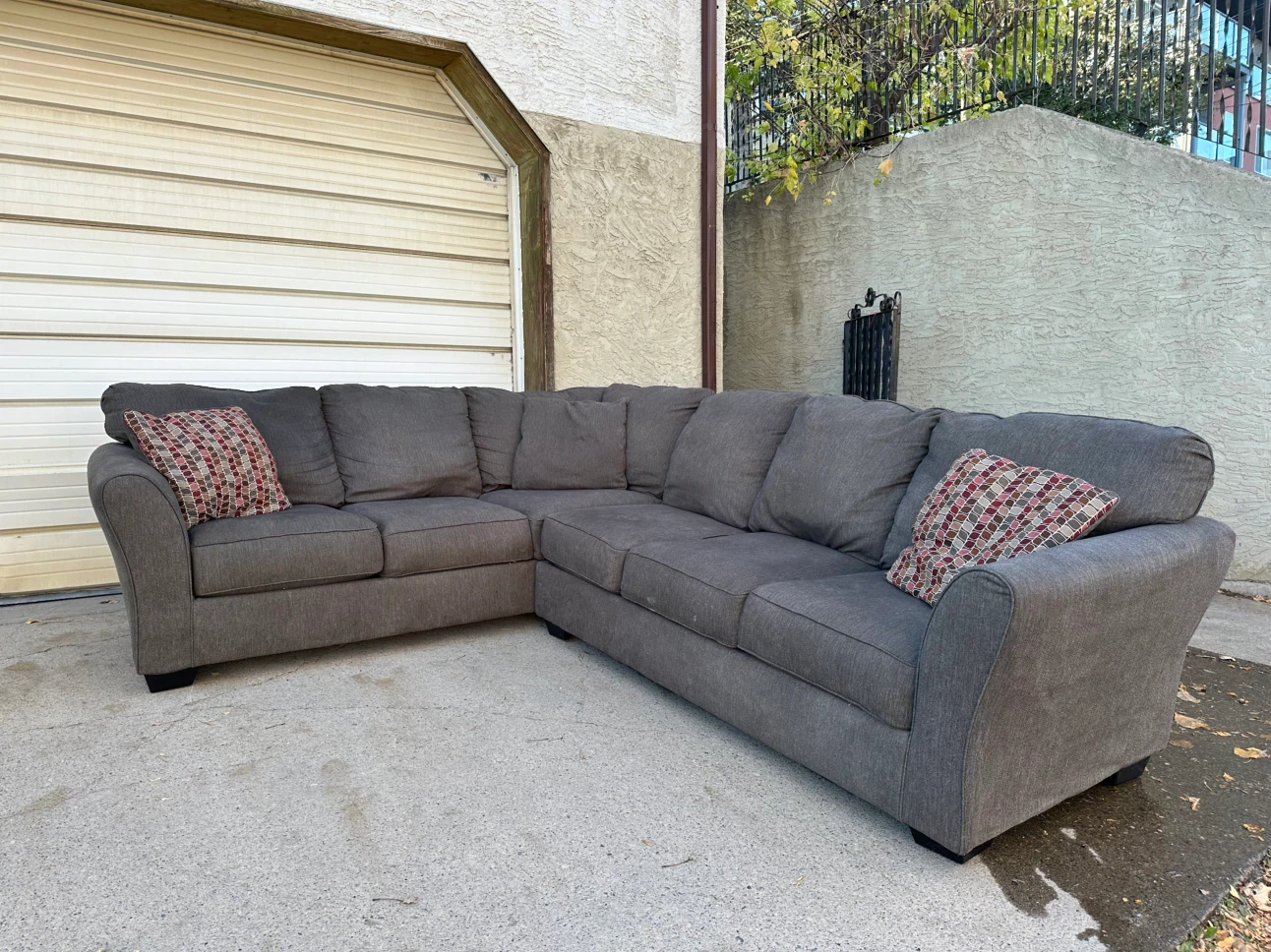 Ashley Furniture Large 6-Seat Sectional Sofa – Charcoal Grey - photo 2