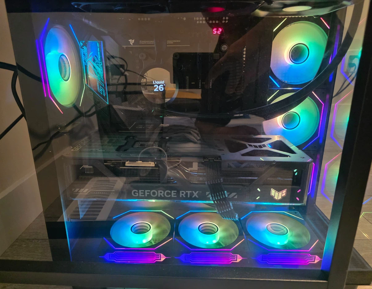 RTX 5090 32GB Gaming PC + Alienware 32” 4K 240Hz OLED Monitor - photo 2