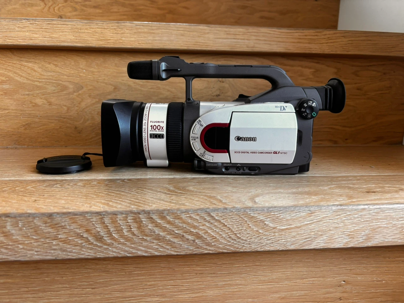 Canon GL1 Mini DV Camcorder with Fisheye Lens