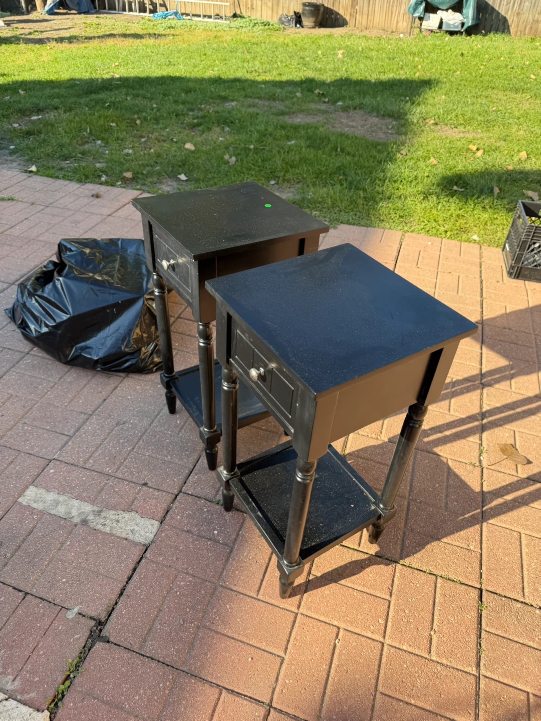 Set of two black side tables - photo 2