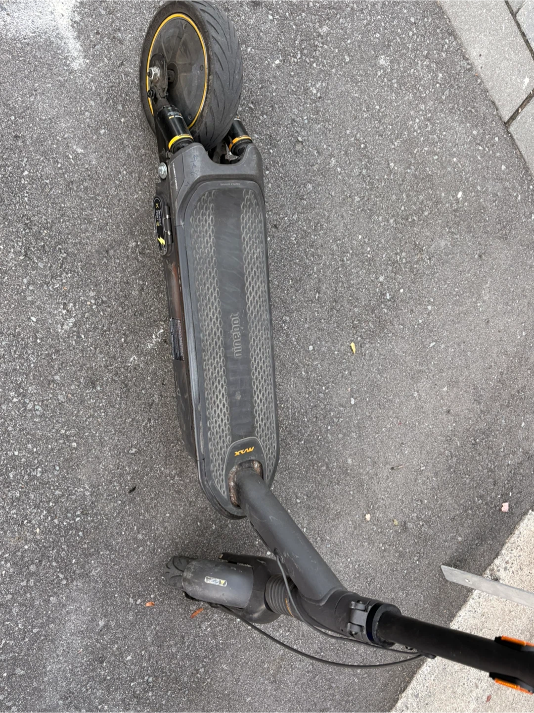 Ninebot Max Electric Scooter - photo 3