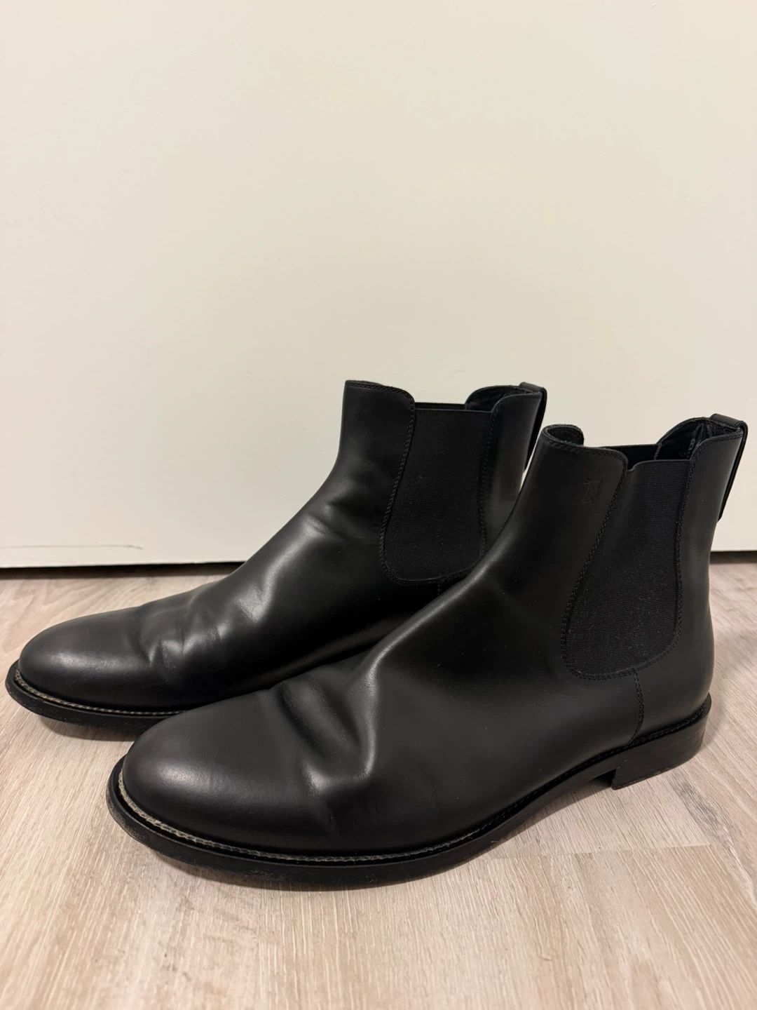 Tod's Black Leather Chelsea Boots