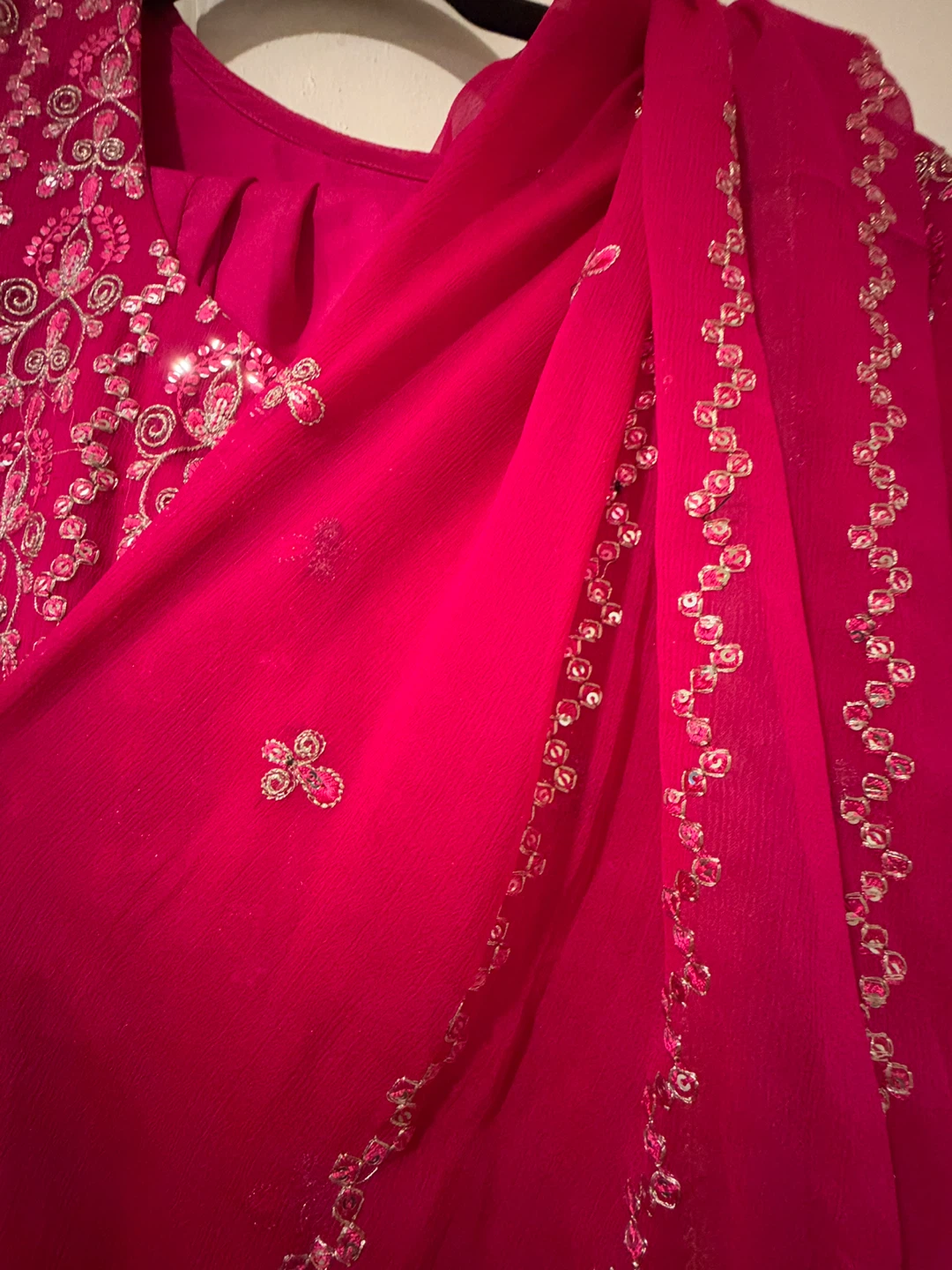 Pink Embroidered 3 pc shalwar kameez NEW - photo 3