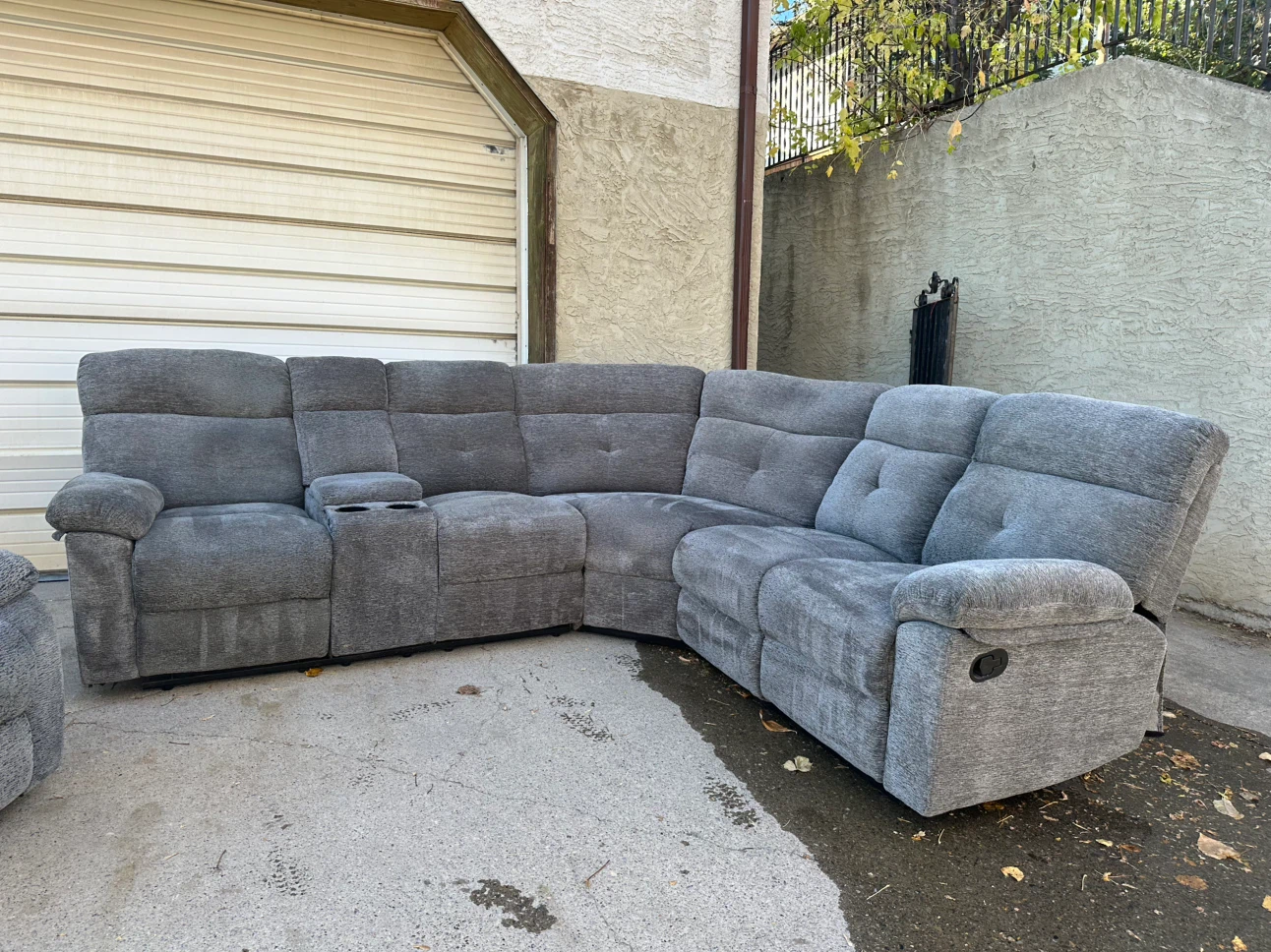 Leon's 5-Seat Reclining Sectional + Power Recliner Chair - photo 5