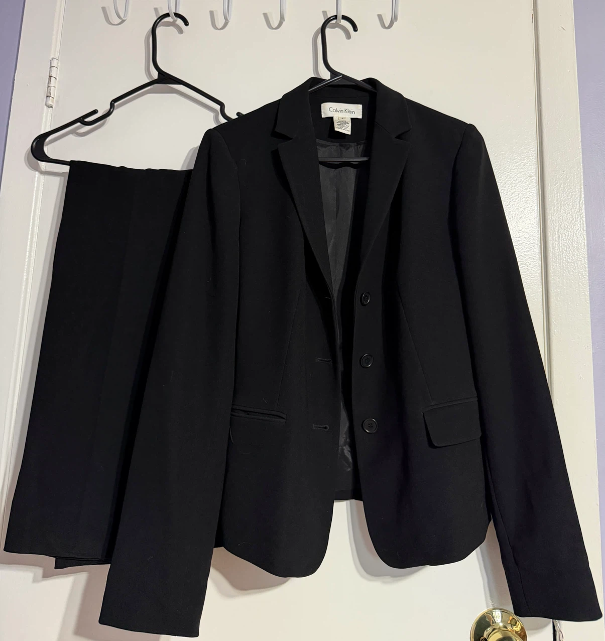 Calvin Klein Black Blazer & Matching Pants – Women's Suit Set - photo 2