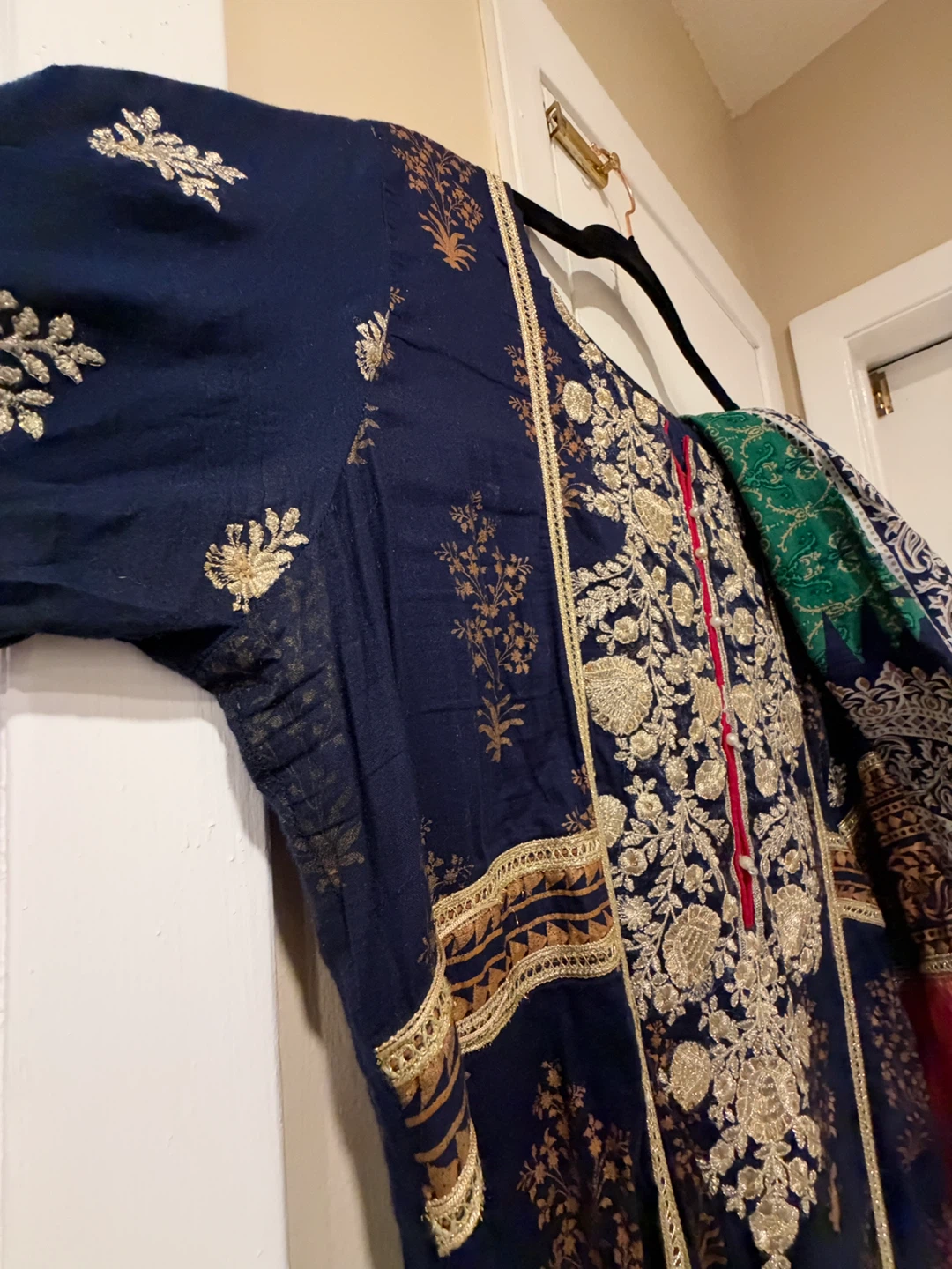 Embroidered Navy Kurta with Dupatta - photo 3