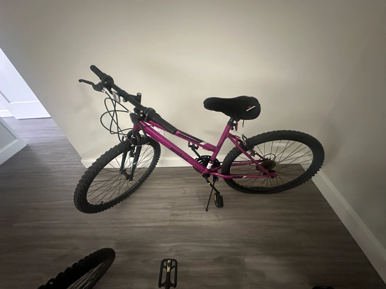 Hyper Viking Trail Mountain Bike - photo 2