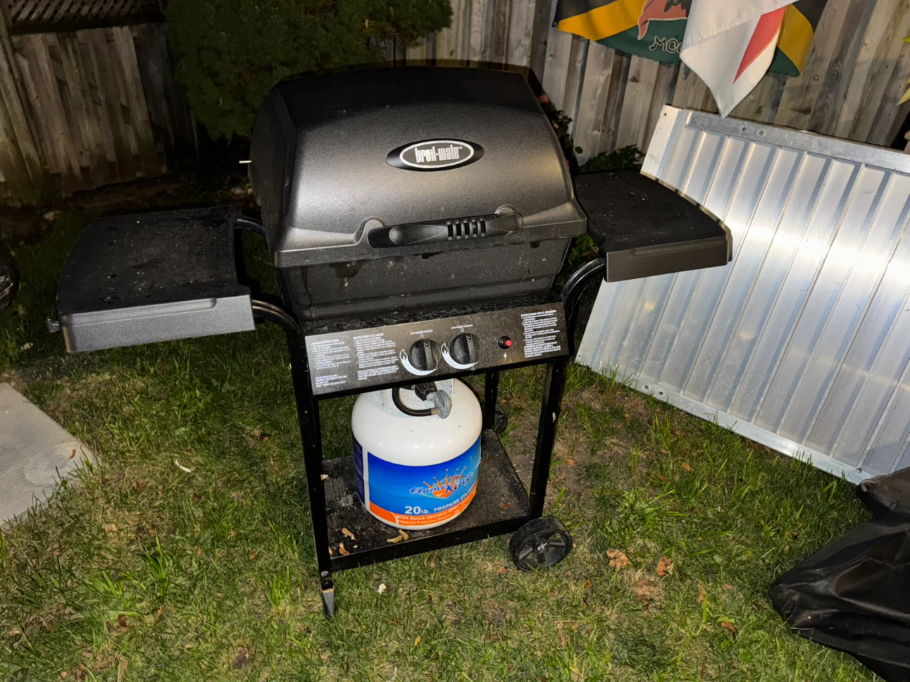 Broil-mate Propane BBQ Grill - photo 3