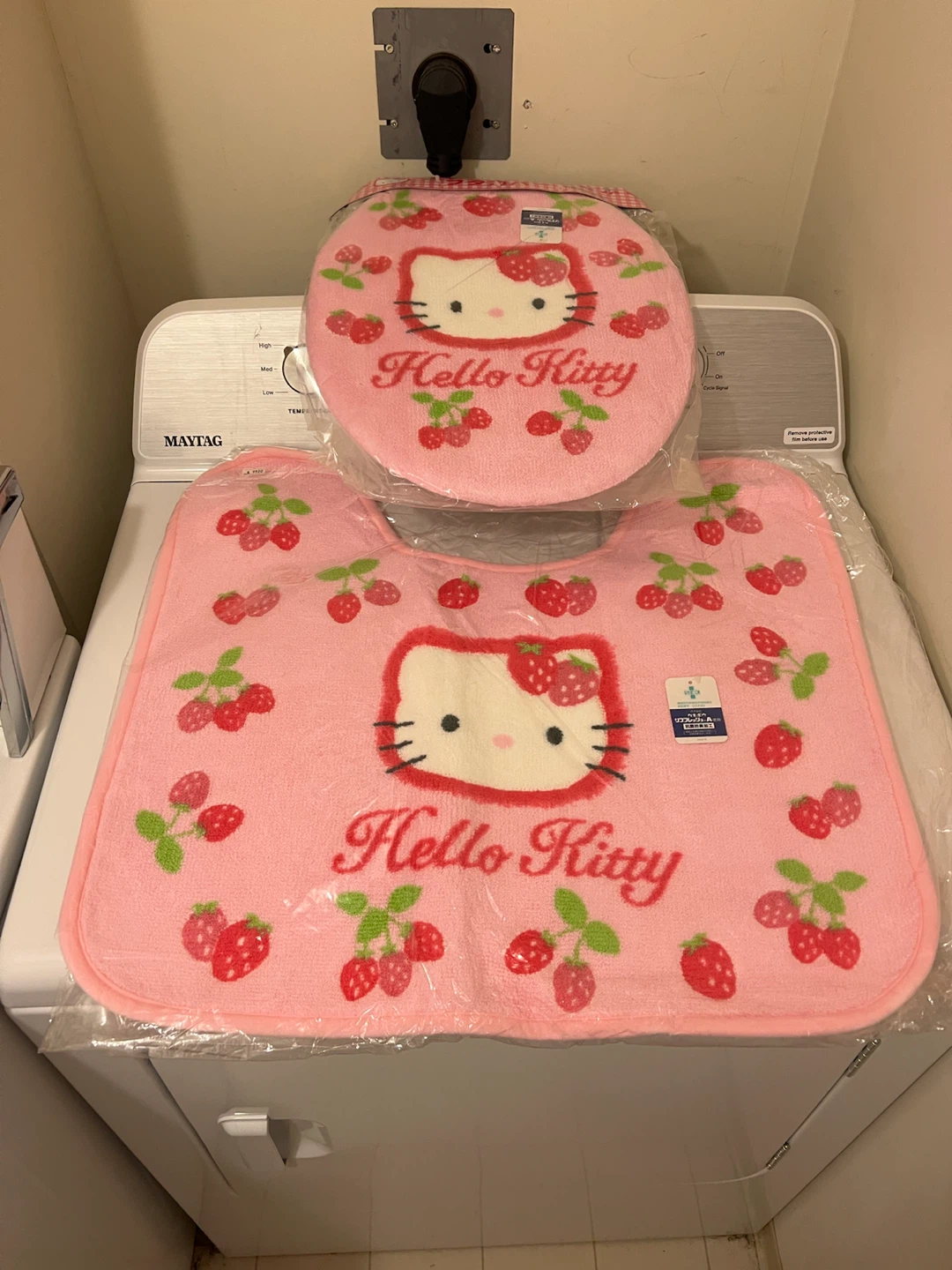 Hello Kitty Strawberry Toilet Seat Cover and Mat Set
