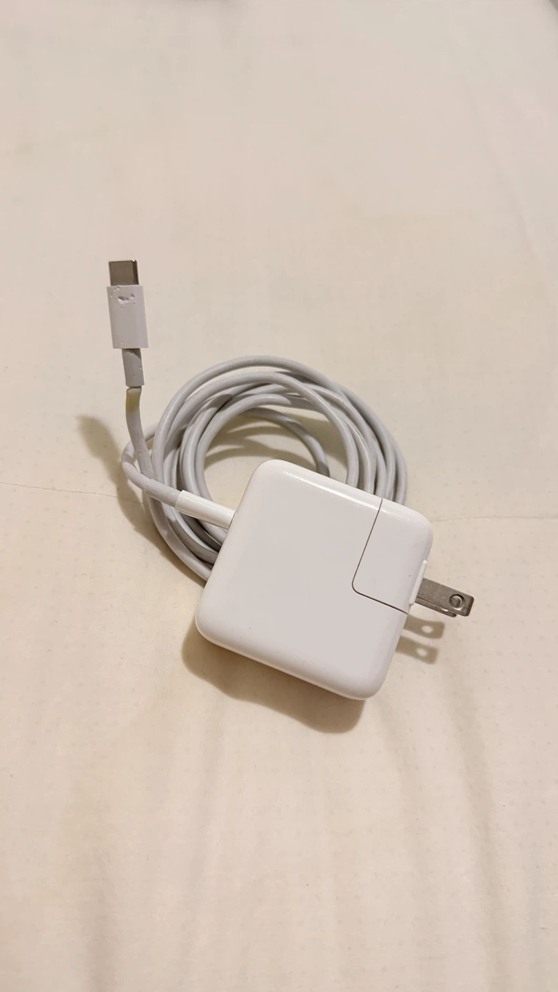 Apple USB-C Power Adapter 30W