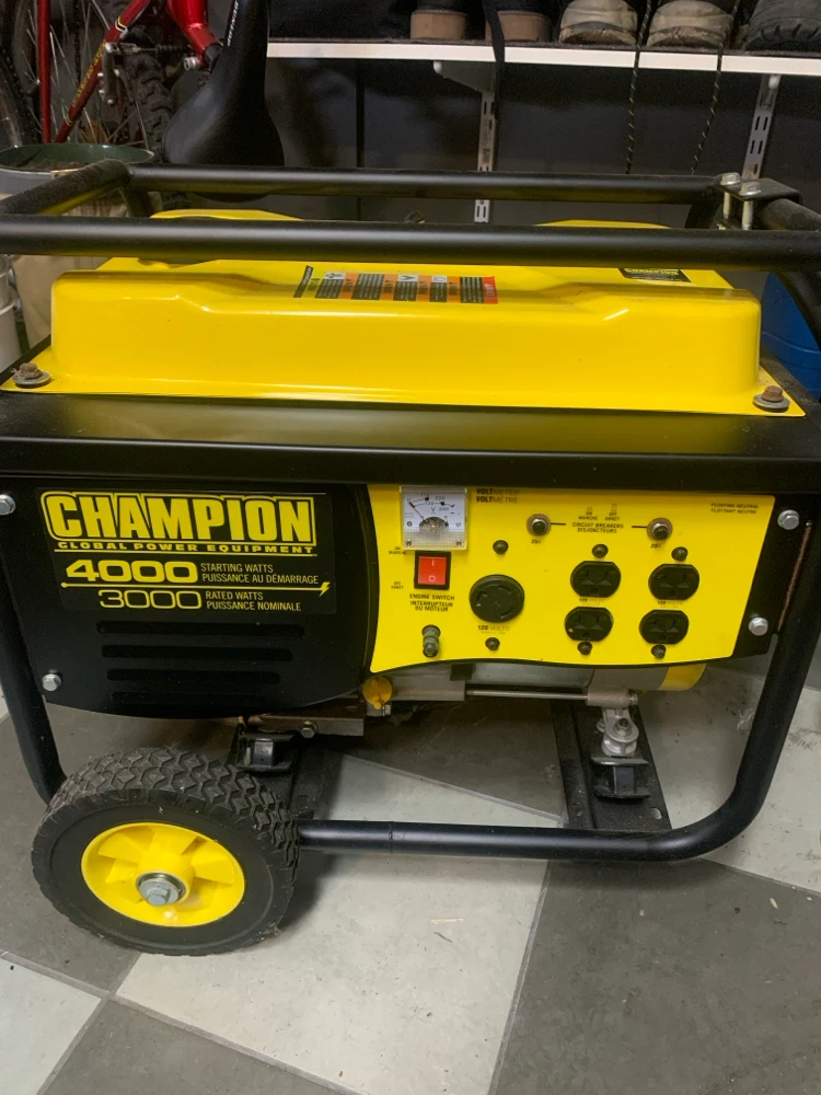 Champion 4000/3000 Watt Portable Generator - photo 2