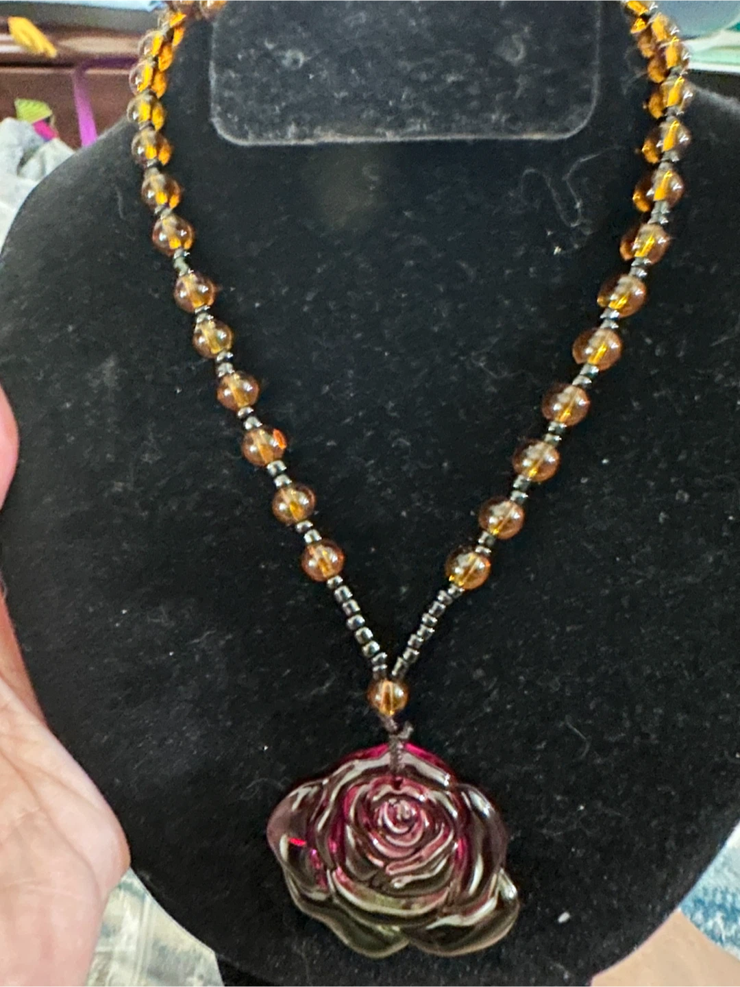 Rose Pendant Bead Necklace