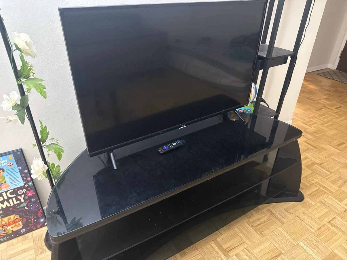 TCL Roku Smart TV - photo 2