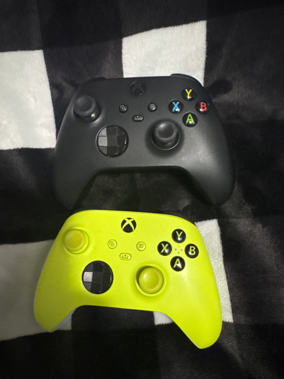 Black and Green Xbox Series X Wireless Controller