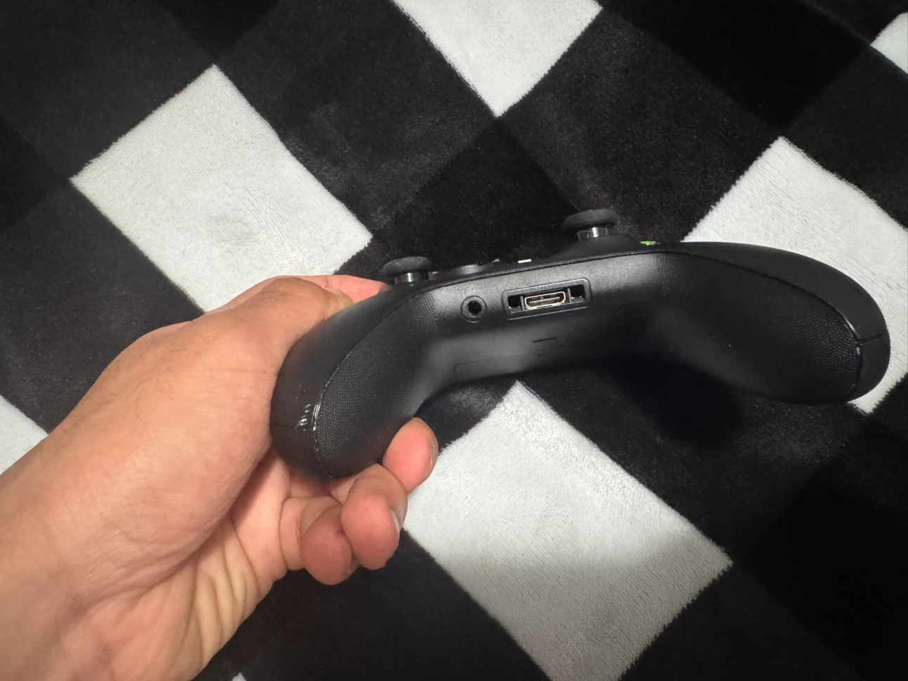 Black and Green Xbox Series X Wireless Controller - photo 5
