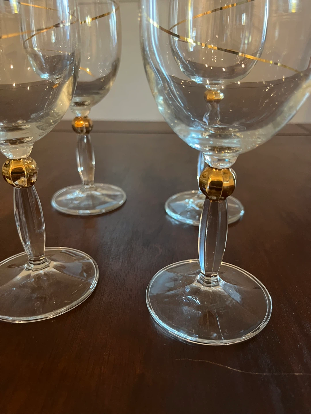 Set of 4 Elegant Wine Glasses with Gold Trim - photo 2