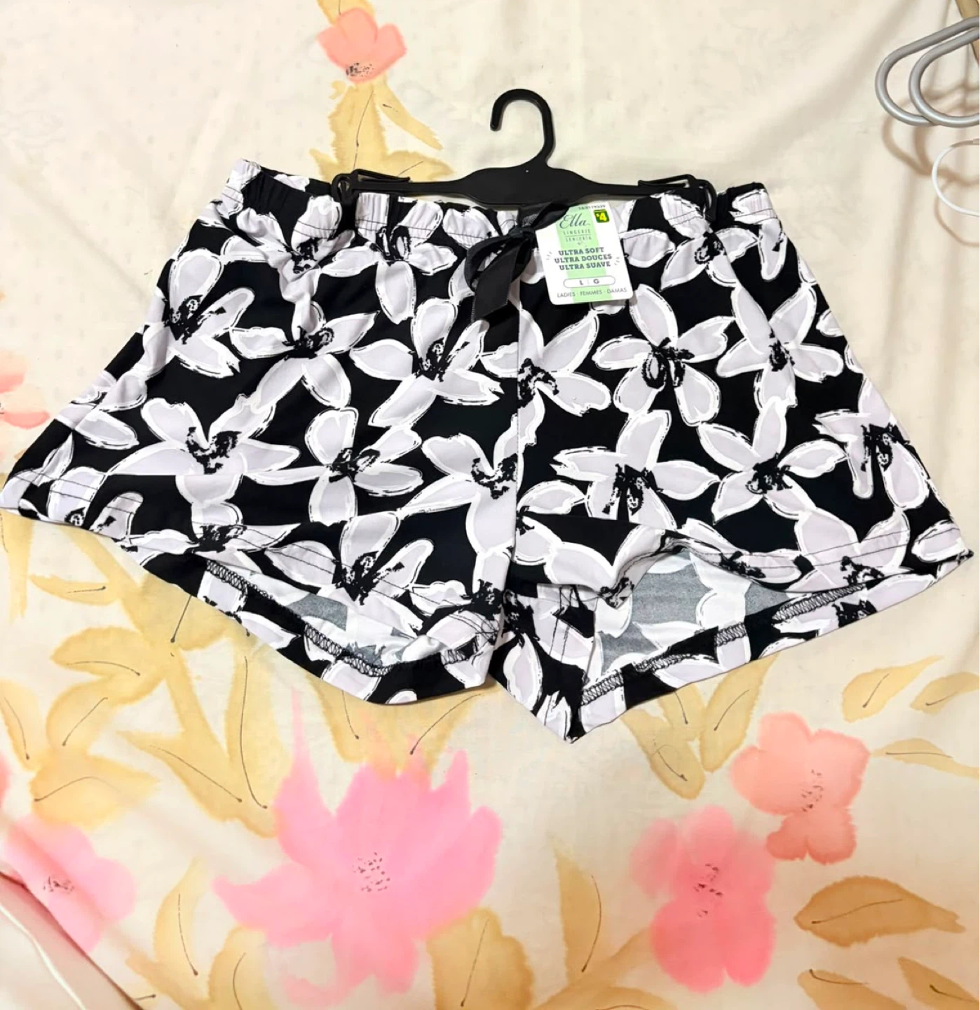 New with tags..Ella Lingerie Floral Shorts