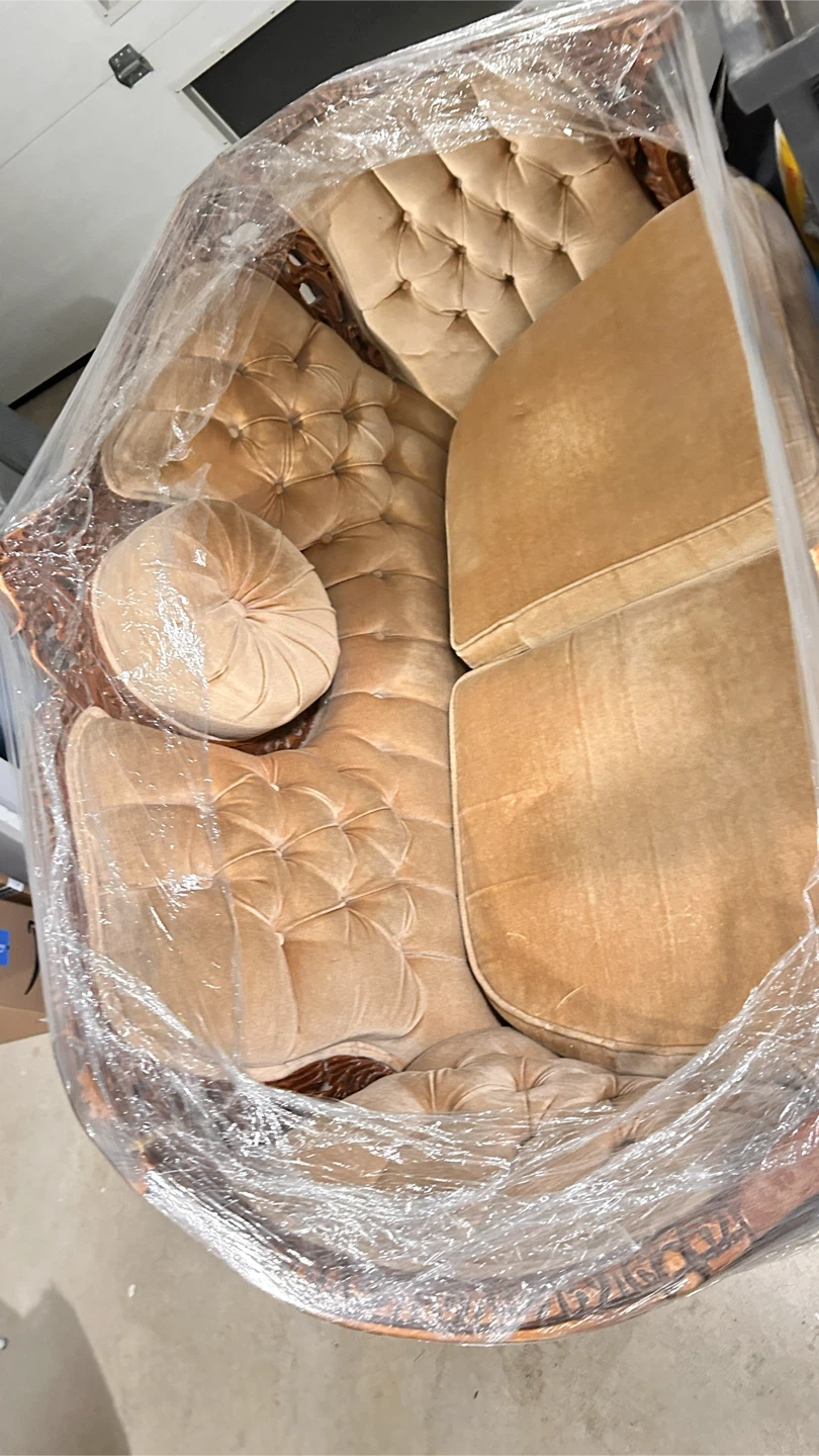 Vintage Tufted Velvet Accent sofa and 2 seater sofa set - photo 2