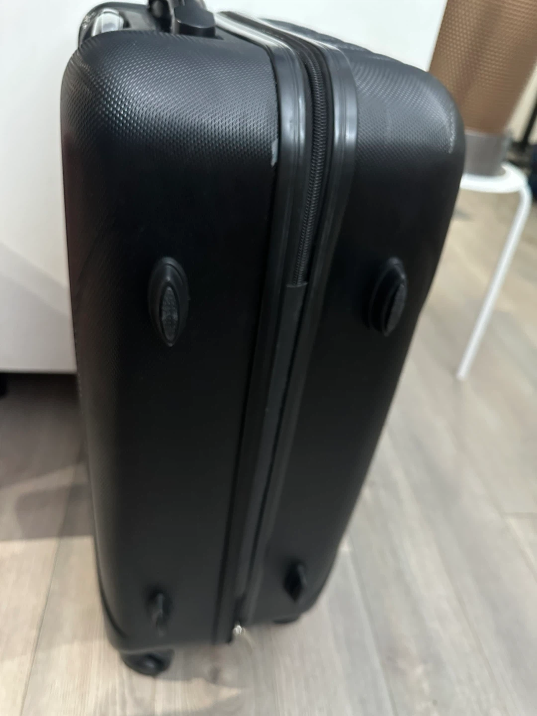 Medium Black Hardshell Spinner Luggage Suitcase (64x41x25 cm) - photo 3