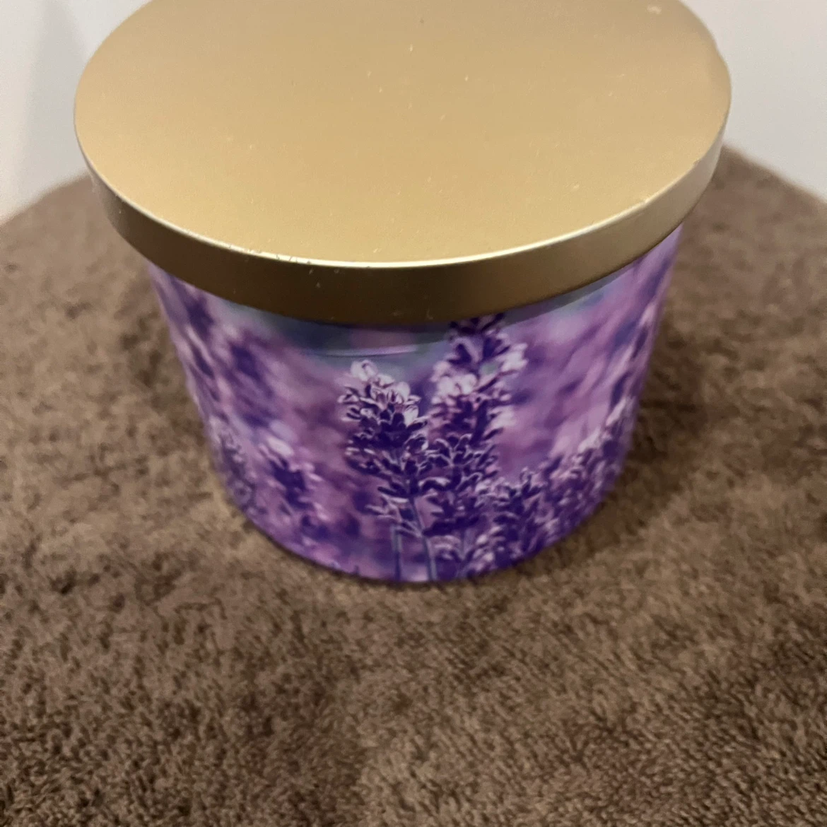 True Living Lavender Blooms 3-Wick Candle 14 oz - photo 2