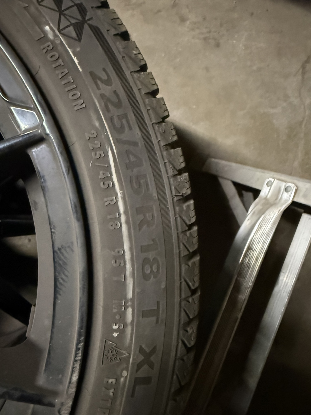 Continental VikingContact 7 Winter Tires for benz c 43 - photo 2