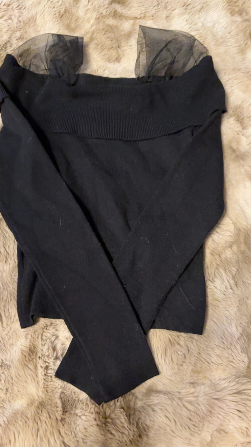 Black off-the-shoulder knit top - photo 2