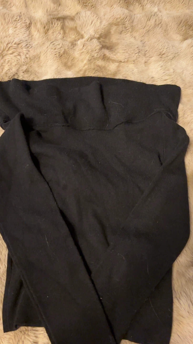 Black off-the-shoulder knit top - photo 3